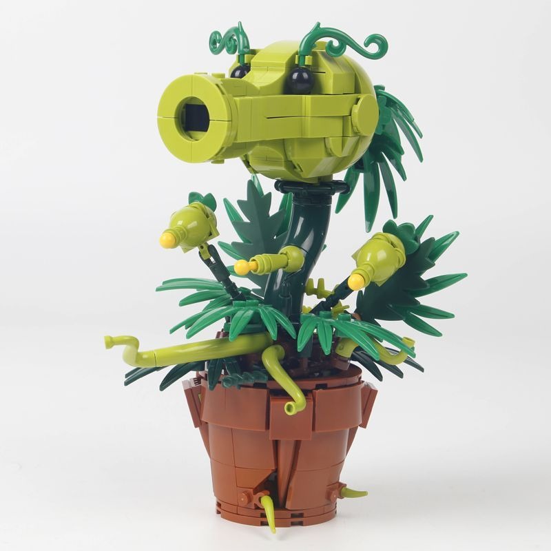 Model Kit Vs Figure - Planten vs. Zombies Carnivorous Plant Model